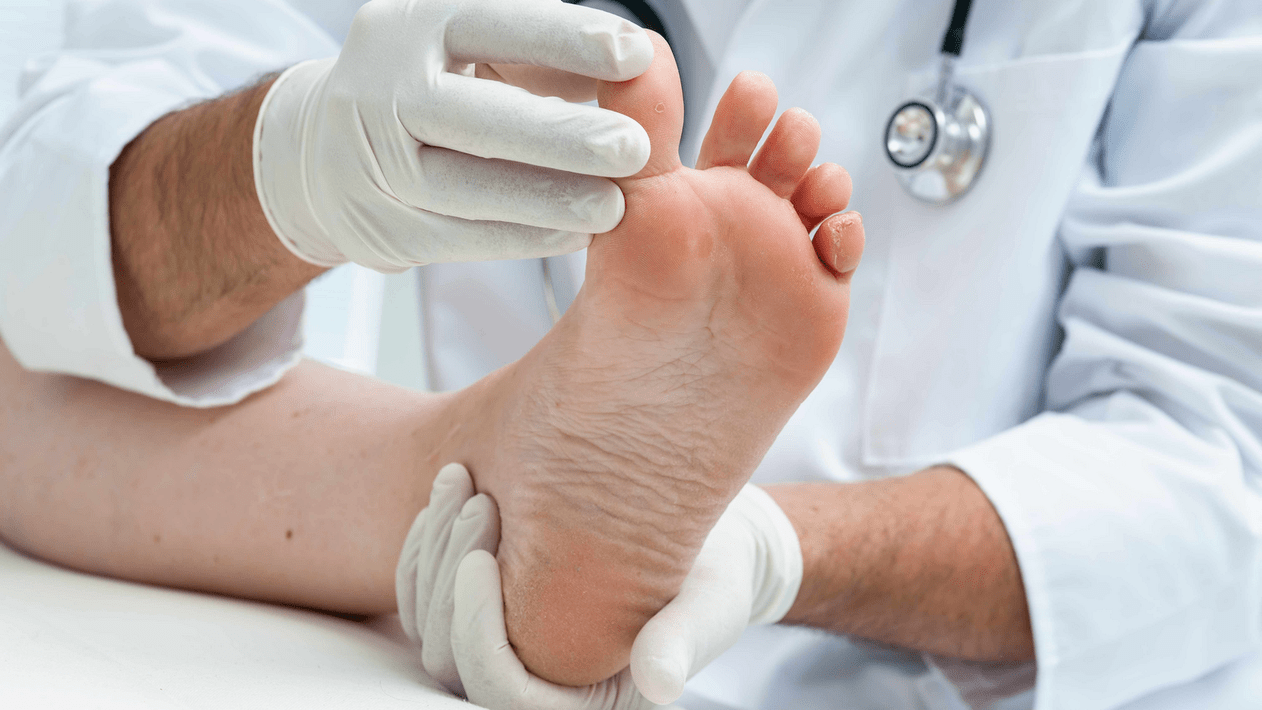 examination of the skin of the feet by appointment with a specialist